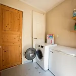 Spacious 4br Near Downtown & Ocean Leilighet *