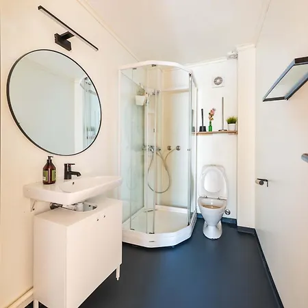 Spacious 4br Near Downtown & Ocean Leilighet